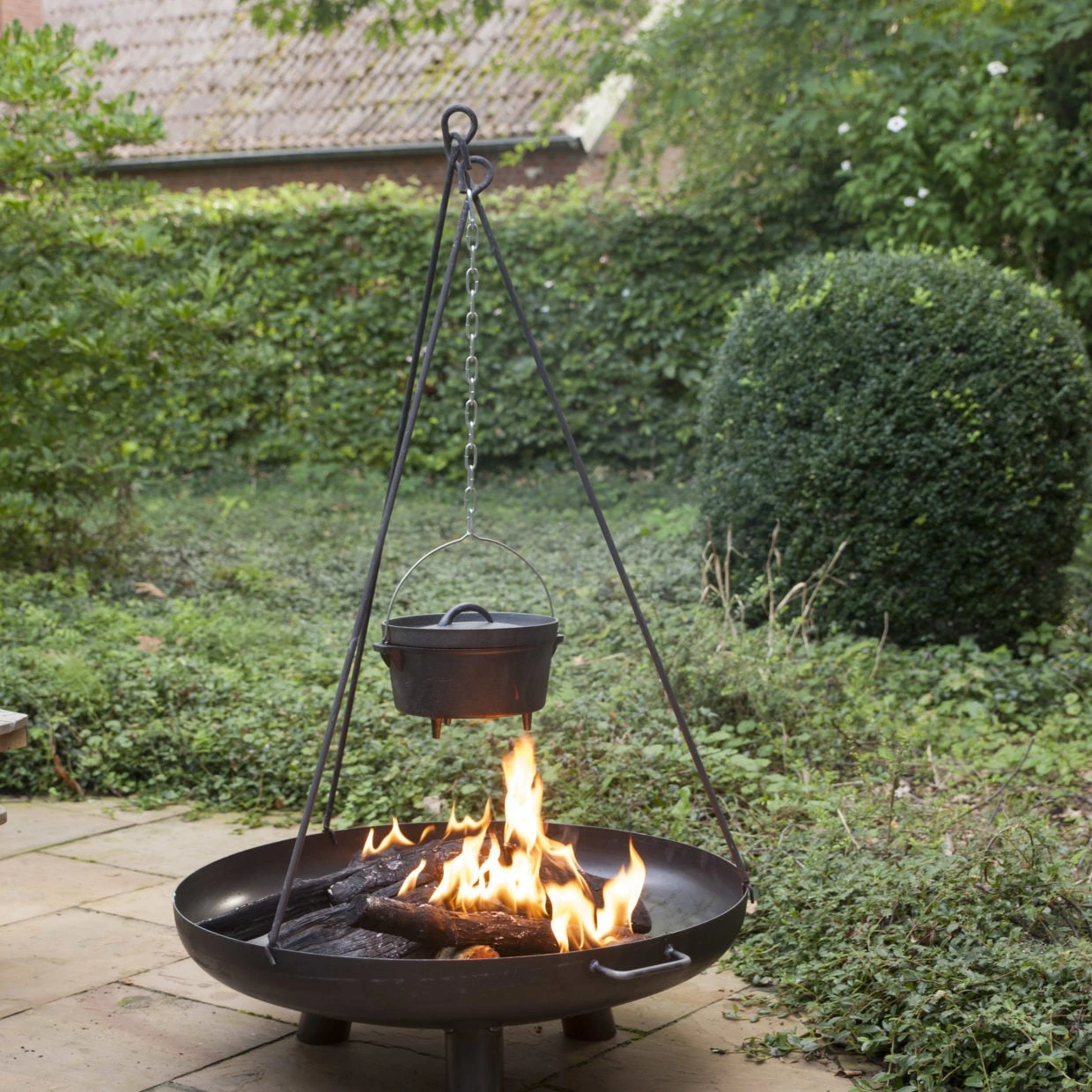 ESSCHERT DESIGN Esschert Driepoot Vuurschaal Design Fancy Flames Zwart 5,9 X 5,1 X 118 Cm 5 ESSCHERT DESIGN Esschert Driepoot Vuurschaal Design Fancy Flames Zwart 5,9 X 5,1 X 118 Cm - Afbeelding 3