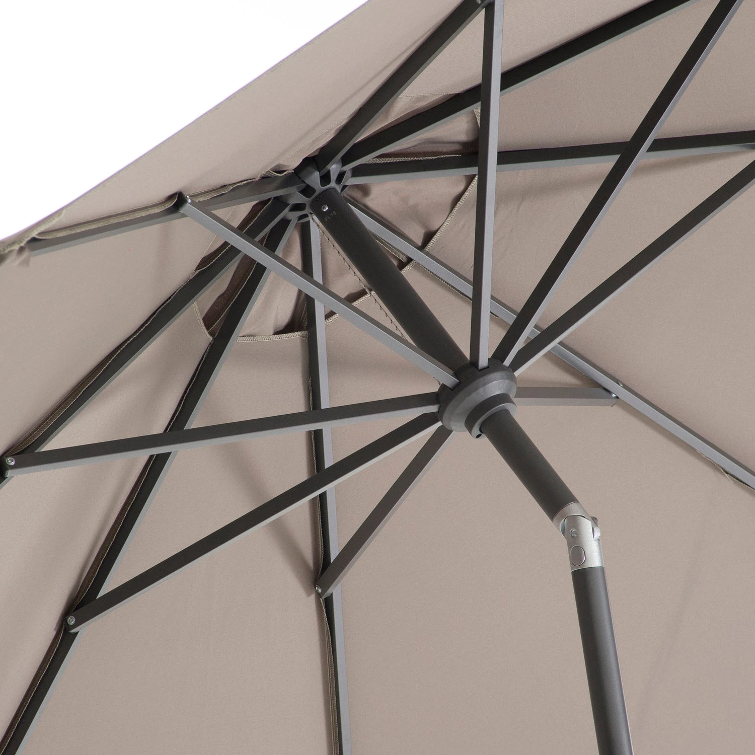Intratuin Parasol Trinidad Taupe 80+UV D 250 Cm 4 Intratuin Parasol Trinidad Taupe 80+UV D 250 Cm - Afbeelding 2
